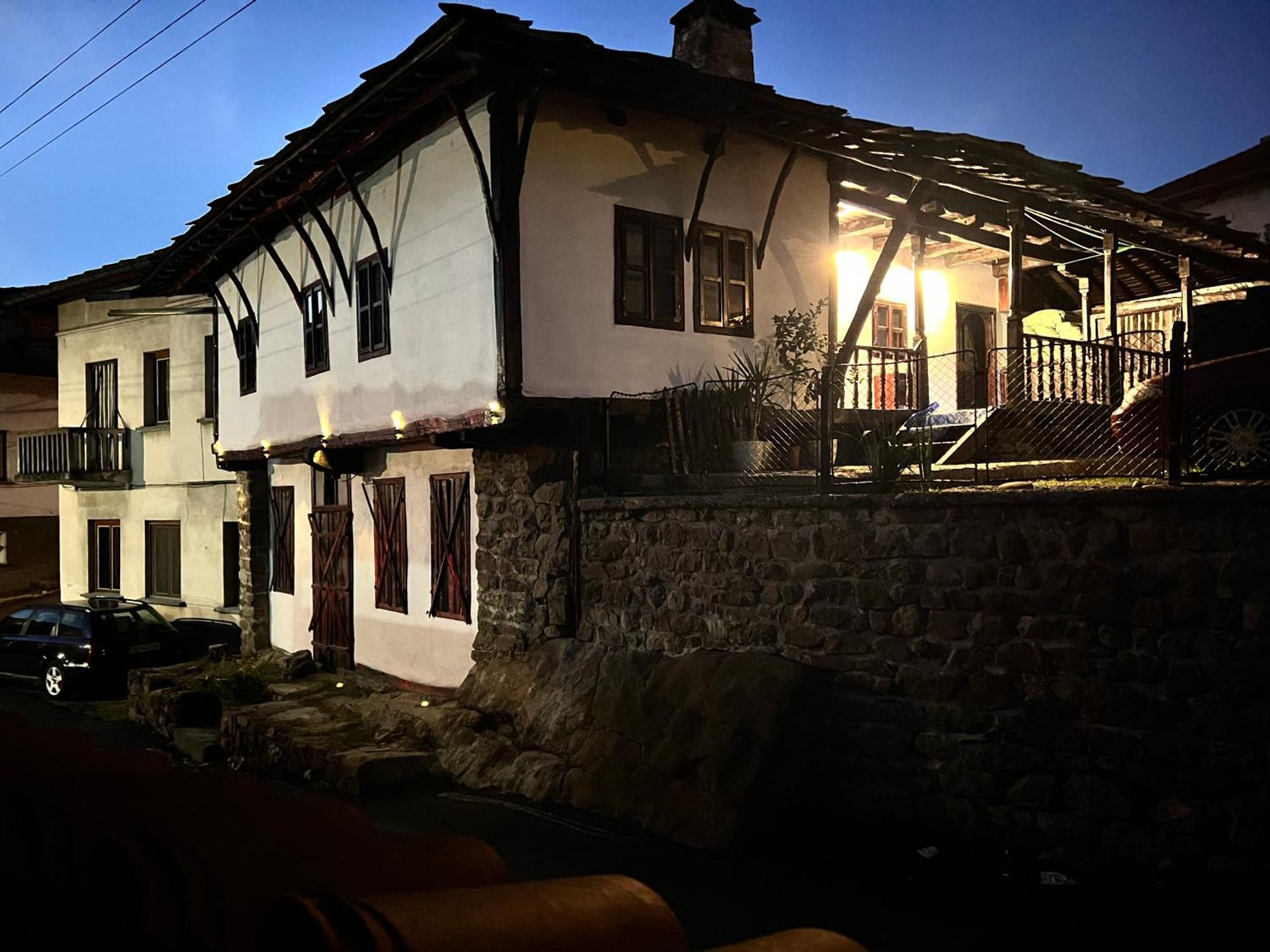 Туйковата Къща Tuikov'S House Teteven ภายนอก รูปภาพ
